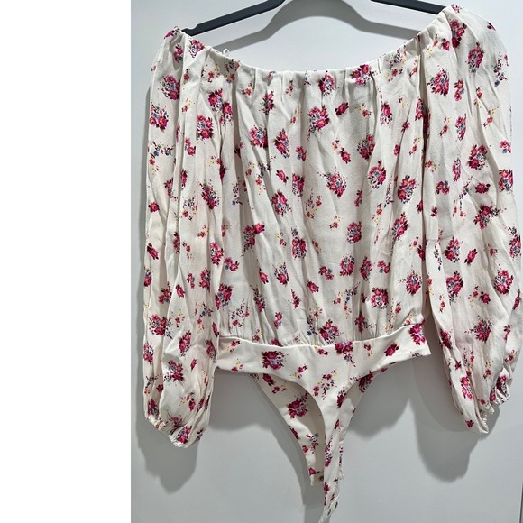 ASTR the Label Off Shoulder Black Bodysuit Size S‎ - Picture 6 of 10